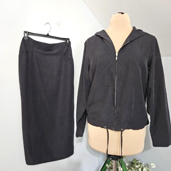 Chico's Two-Piece  Gray Linen Hoodie And Skirt Suit Set Size Medium - Picture 1 of 15